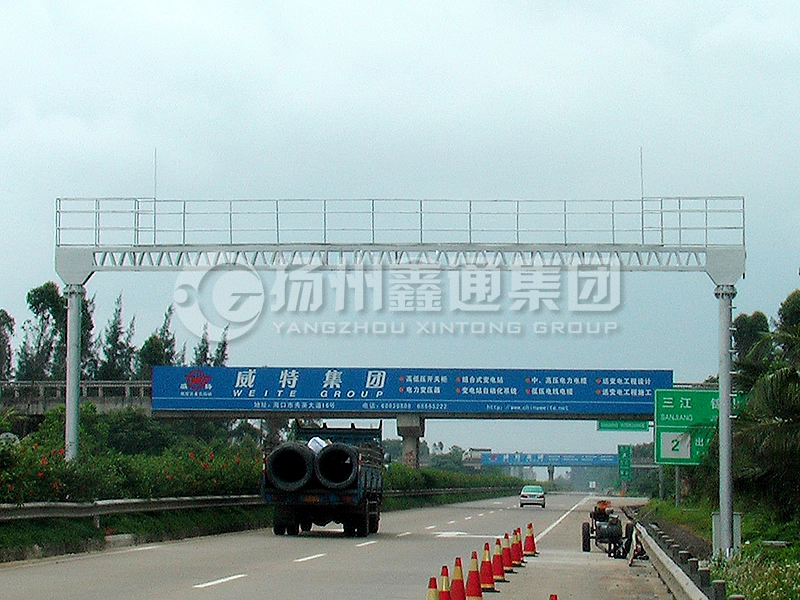LMJ-010，情報(bào)板龍門(mén)架